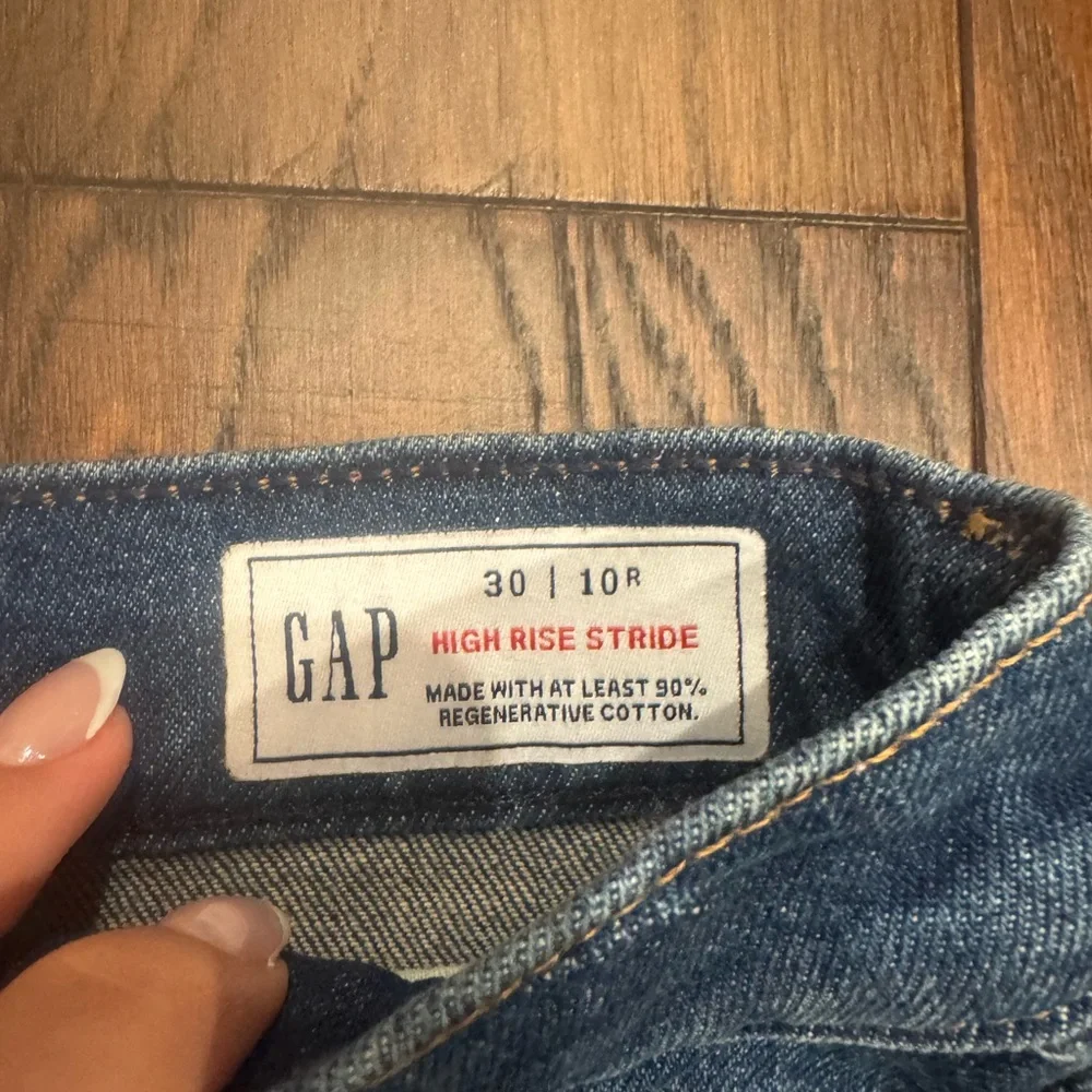 GAP High Rise Jeans - Picture 2 of 2